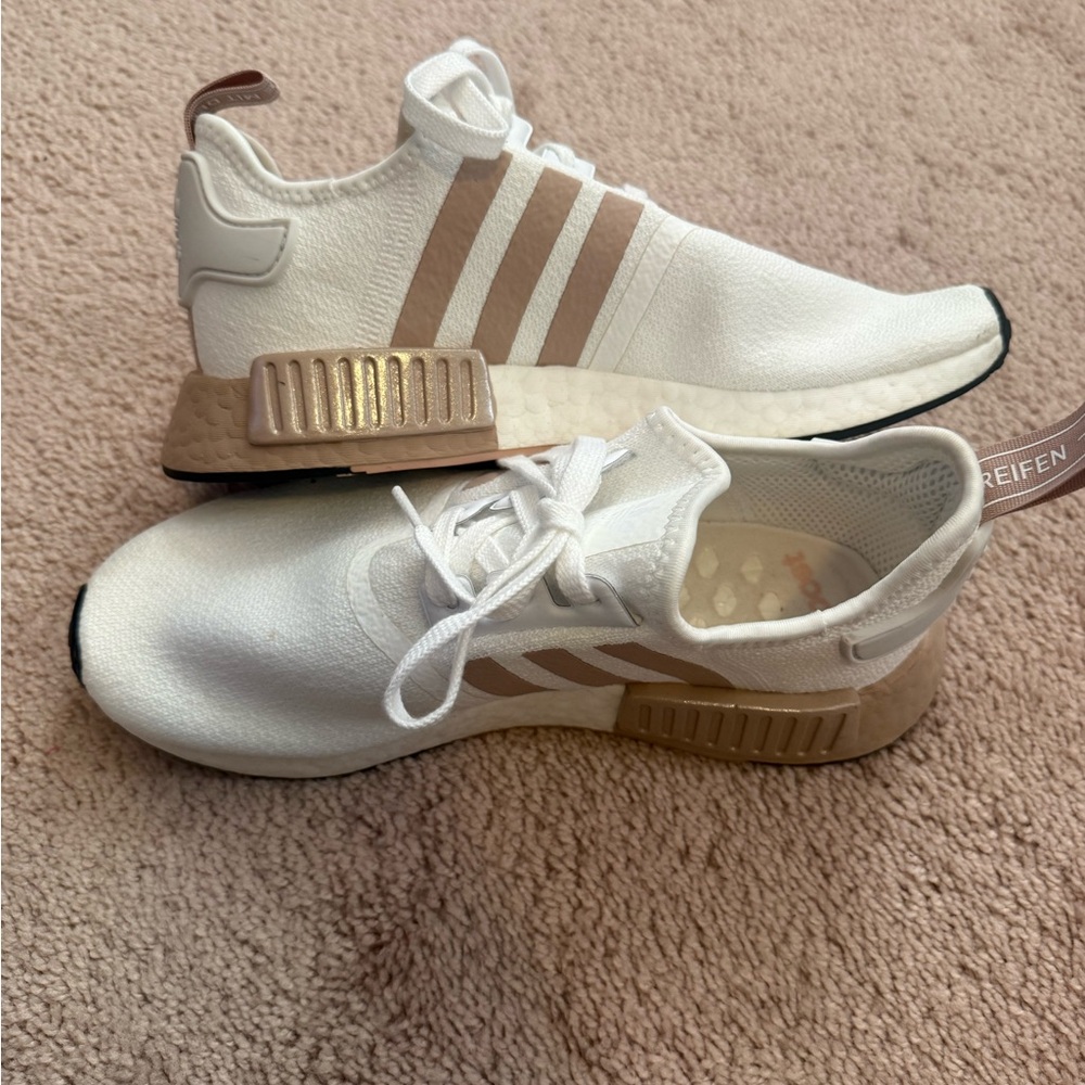 Adidas Women's Cream Sneakers